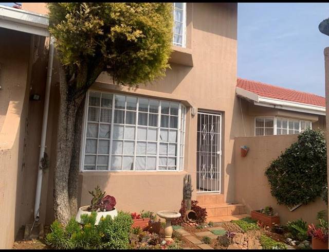 1 BEDROOM DUPLEX FOR SALE IN NORKEM PARK